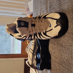 Nike Shox - Womens size 8
